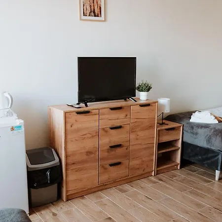 Noclegi Przy Stacji Nowy Dwór Mazowiecki Exterior foto