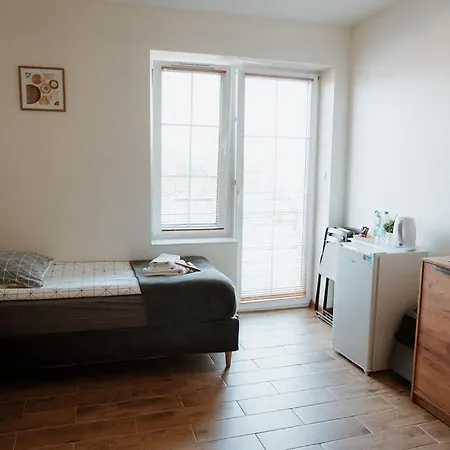 Noclegi Przy Stacji Nowy Dwór Mazowiecki Exterior foto