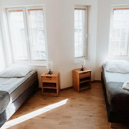 Noclegi Przy Stacji Nowy Dwór Mazowiecki Exterior foto