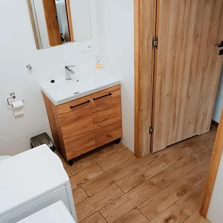 Noclegi Przy Stacji Nowy Dwór Mazowiecki Exterior foto